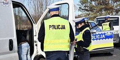 Zatrzymane dowody i lawety. Poranna akcja drogówki-50525