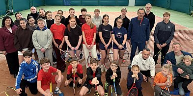 Młodzi tenisiści uczcili Niepodległość na korcie-50585