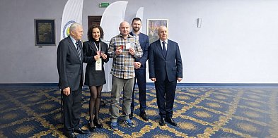 Szkolenie i ważna nagroda. Sukces trenerów  UKS Victoria-51525