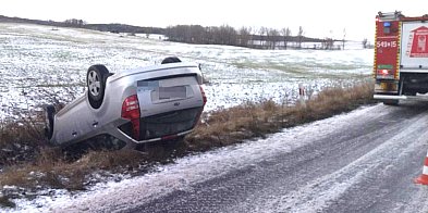 Kia na dachu pod Barwicami.-51769