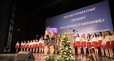 Wzruszenia i brawa. Tak Szczecinek świętował Dzień Nauczyciela-49953