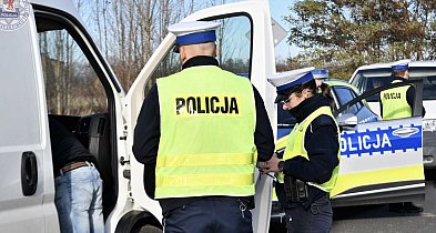 Zatrzymane dowody i lawety. Poranna akcja drogówki-50525