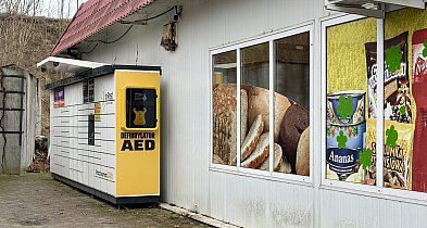 Pojawił się na paczkomacie w Parsęcku. Od razu zwrócił uwagę mieszkańców-50762