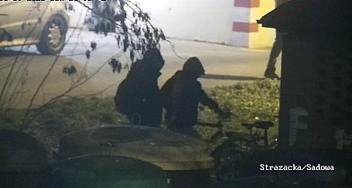 Kradną rowery, kamery to widzą. Monitoring i strażnicy odzyskali rowery-51072