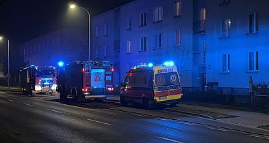 Straż, policja i pogotowie pod blokiem. Co się stało na Szczecińskiej?-51141