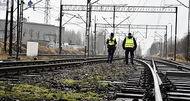 Wzmożone patrole policji przy torach w Szczecinku. O co chodzi?-51261