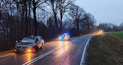 O włos od tragedii! Wyprzedzał ciężarówkę na podwójnej ciągłej-51309