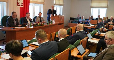 Rada Powiatu przyjęła budżet na 2026 rok. Oświata, zdrowie i inwestycje.-51480