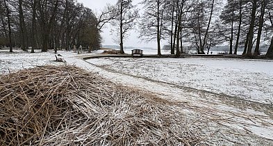 Lód pomaga, a nie przeszkadza. Prace na Trzesiecku trwają
