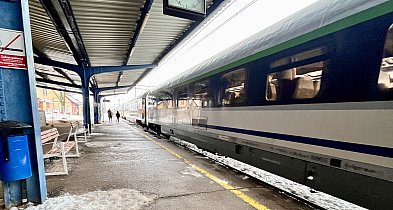 Oblodzenie sieci trakcyjnej. Opóźnione i odwołane pociągi