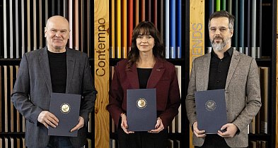 Silniejsze zaplecze dla studentów. Politechnika i Kronospan podpisali umowę