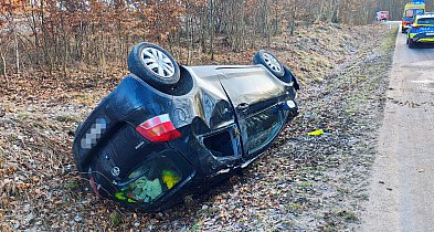 Kolejny wypadek przy wyjeździe ze Szczecinka. Droga znów była śliska