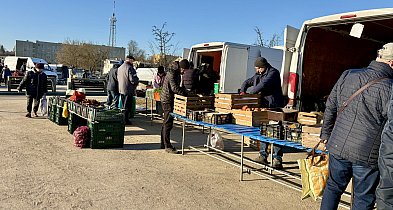 Przedwiośnie ożywiło rynek. Kupcy wracają, mieszkańcy ruszyli na zakupy