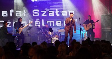 Muzyczny prezent dla pań. Rafał Szatan oczarował publiczność