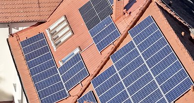 Panele na szkołach i świetlicach. Gmina Szczecinek stawia na słońce