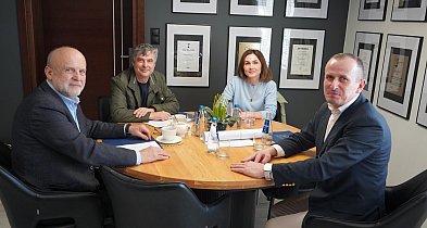 Rozmowy o bezpieczeństwie i drogach. Samorząd i politycy przy jednym stole