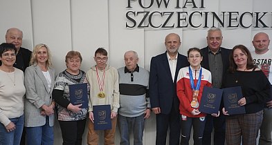 Młodzi sportowcy z SOSW nagrodzeni przez Zarząd Powiatu Szczecineckiego