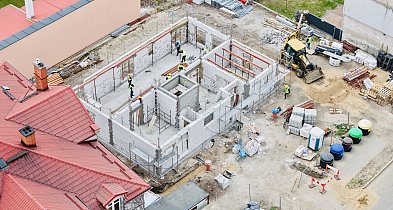 Budowa w centrum nabiera tempa. Ważna inwestycja dla niepełnosprawnych