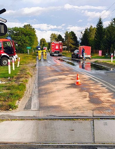 Droga zalana olejem! DW201 całkowicie zablokowana-49405