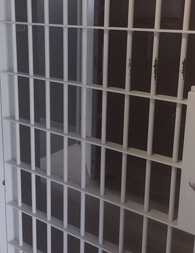 Policjant na urlopie zatrzymał poszukiwanego -49427