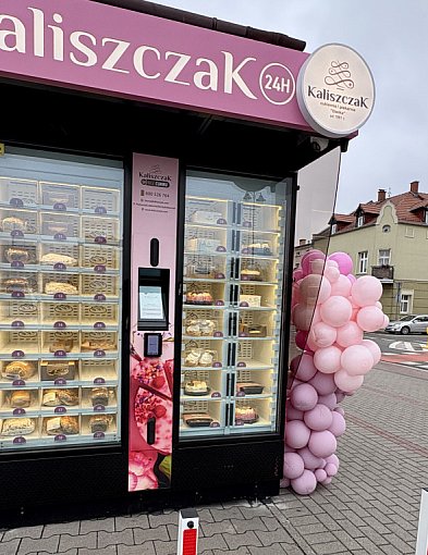 Chlebomat i ciastomat w Szczecinku robi furorę.-50240