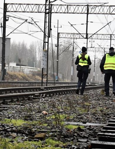 Wzmożone patrole policji przy torach w Szczecinku. O co chodzi?-51261