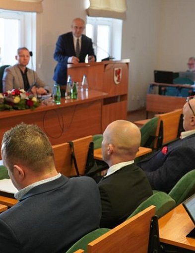 Rada Powiatu przyjęła budżet na 2026 rok. Oświata, zdrowie i inwestycje.-51480