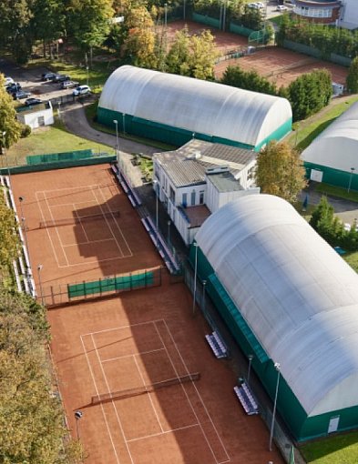 Korty mają już swoje lata. Czas na modernizację. Kto się tym zajmie?-51901