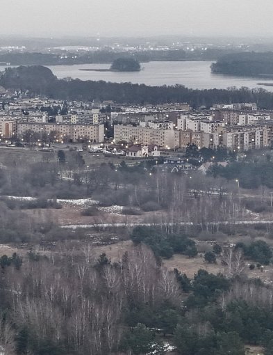 Leżą od lat i nic się nie dzieje. Miasto chce przejąć tereny od wojska-52078