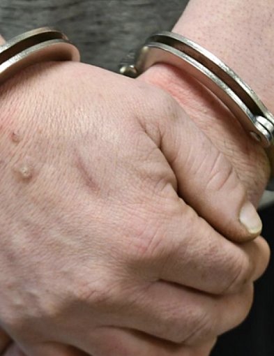 Myślał, że nikt go nie znajdzie. Policja szybko zatrzymała sprawcę włamania-52063