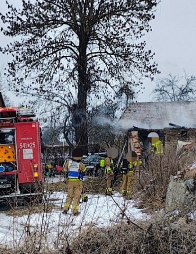 Pożar w sobotnie popołudnie. Co się stało na Leśnej?