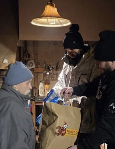 4°C w mieszkaniu seniora. Policjanci z Bornego Sulinowa ruszyli z pomocą.