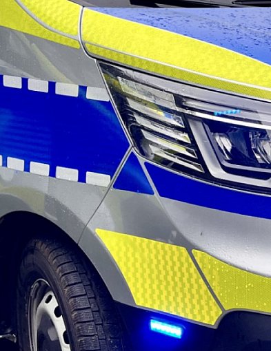 Strzał w Szczecinku. Młoda kobieta z raną postrzałową głowy