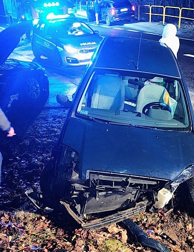 Zderzenie dwóch osobówek na krajowej "dwudziestce"