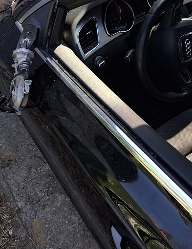 Niebezpiecznie na DK25. Zderzył się z dwoma samochodami i uciekł