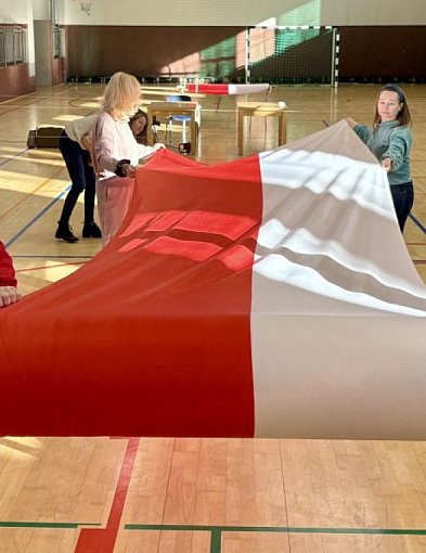 Weź w swoje ręce najdłuższą flagę w Polsce. Borne Sulinowo zaprasza!