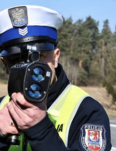 Wcisnął gaz za mocno. Kara była natychmiastowa