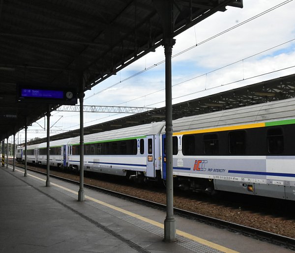 Specjalna oferta Intercity. Nauczyciele i studenci pojadą pociągiem za złotówkę-49401