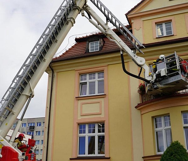 Zadymiło sie w budynku starostwa. 65 osób ewakuowanych -49444