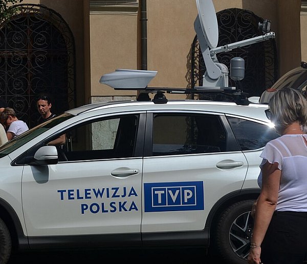 Zmiany w Telewizji Polskiej. Te kanały mogą przejść do historii-49478