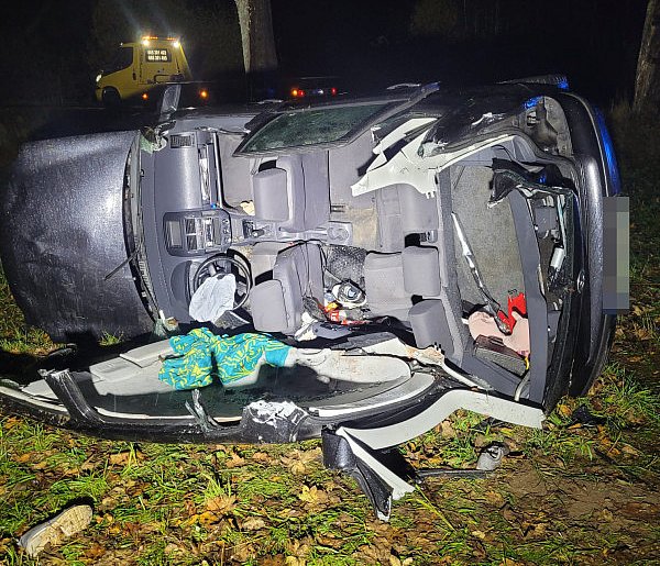 Nie żyje dwójka nastolatków. Mamy nowe fakty nocnego wypadku-50243