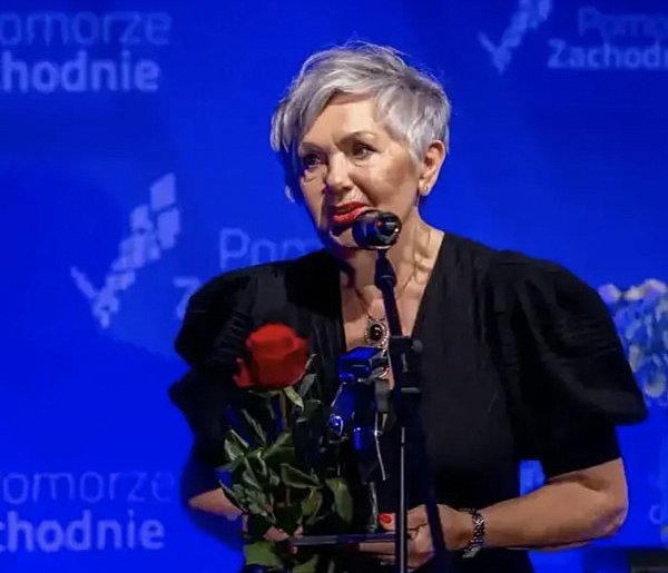 Gina Malinowski z Bornego Sulinowa z nagrodą Pro Arte-50369