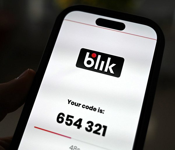 Codzienny przelew BLIK do znajomego? Skarbówka może to sprawdzać-50533