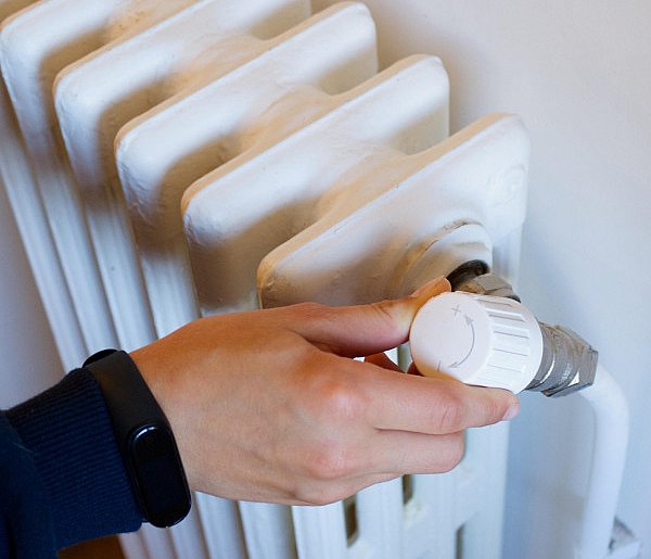 Kaloryfer zakręcony? I tak zapłacisz. Nowe prawo uderzy w lokatorów-50743