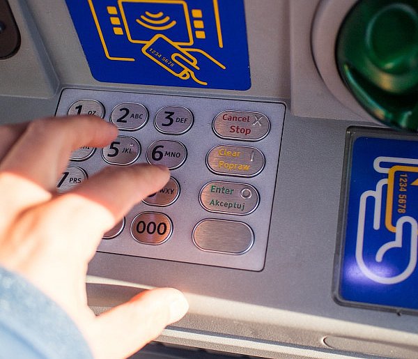 Duże zmiany w wypłacaniu gotówki. Bankomaty odchodzą do przeszłości-51109
