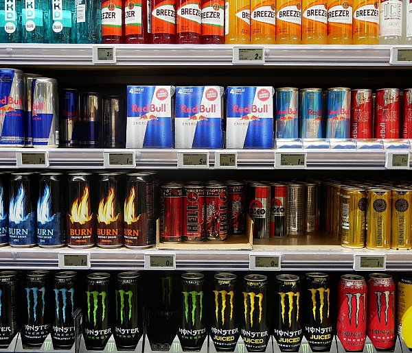 Popularne napoje pójdą ostro w górę. Rząd szykuje podwyżkę VAT-51196