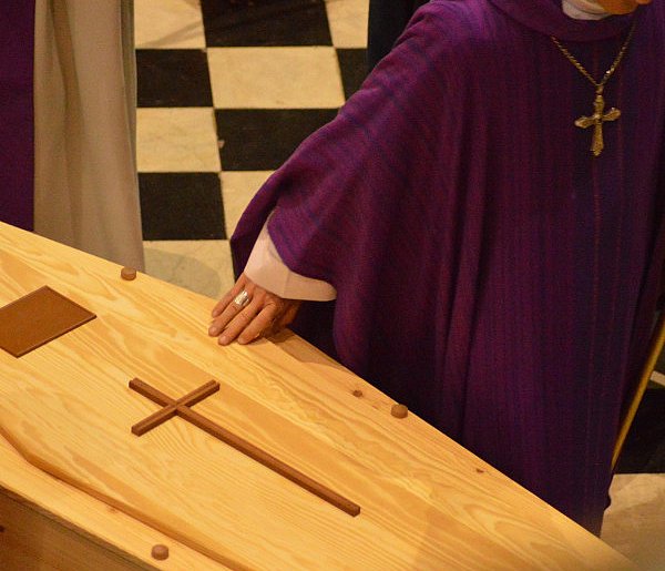 Rewolucja w pochówkach coraz bliżej. Tego w Polsce jeszcze nie było-51303