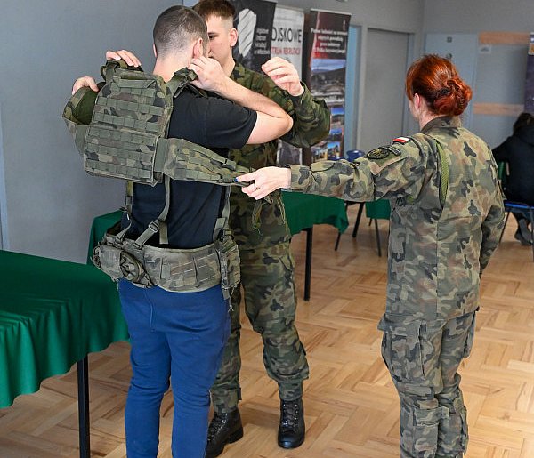 Wojsko wzywa Polaków na komisje. Chodzi głównie o te roczniki-52021