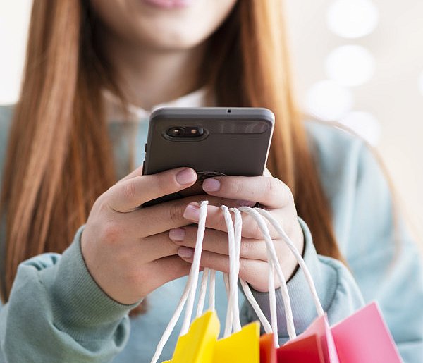 Zalando i Temu podpadły urzędowi. Klienci byli wprowadzani w błąd-52043