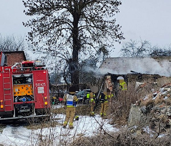 Pożar w sobotnie popołudnie. Co się stało na Leśnej?